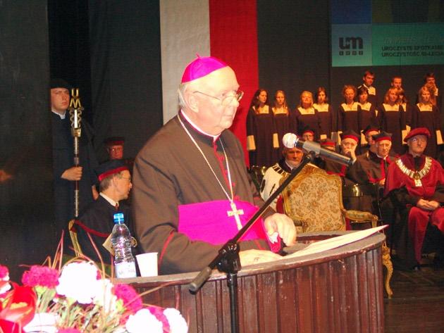 gdy kierowane jest duchem. 2 Oznacza to, że cała istota ludzka wyraża się nie tylko w sferze ducha, ale również ciała.