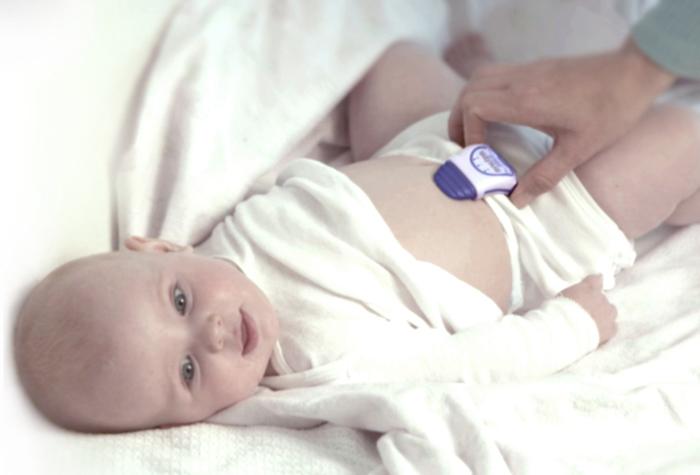 13 maja 2014 Noworodek wymaga czułej i troskliwej opieki przez cały czas. Jak właściwie dbać o dziecko? Jak pielęgnować niemowlę? Jak zatroszczyć się o bezpieczny sen pociechy?