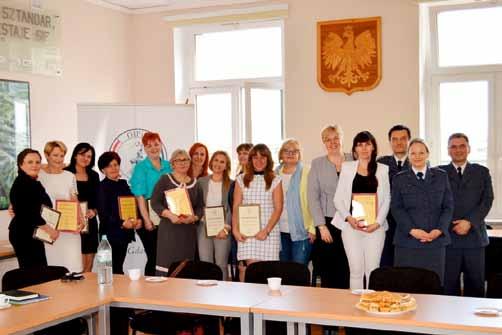 Wykonuje pracę szczególną, niezwykle odpowiedzialną i wymagającą wyjątkowych predyspozycji, umiejętności i wykształcenia.