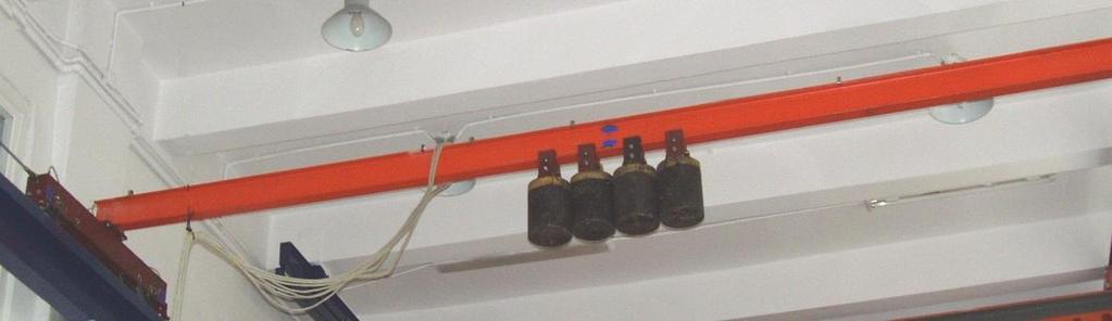 EKSPERYMENTALNE USTROJE NOŚNE DŹWIGNIC Do określenia wpływu cec geometrycznyc ustroju nośnego dźwignicy na wartość pionowyc obciążeń dynamicznyc wymuszanyc podczas jazdy po nierównościac torowiska