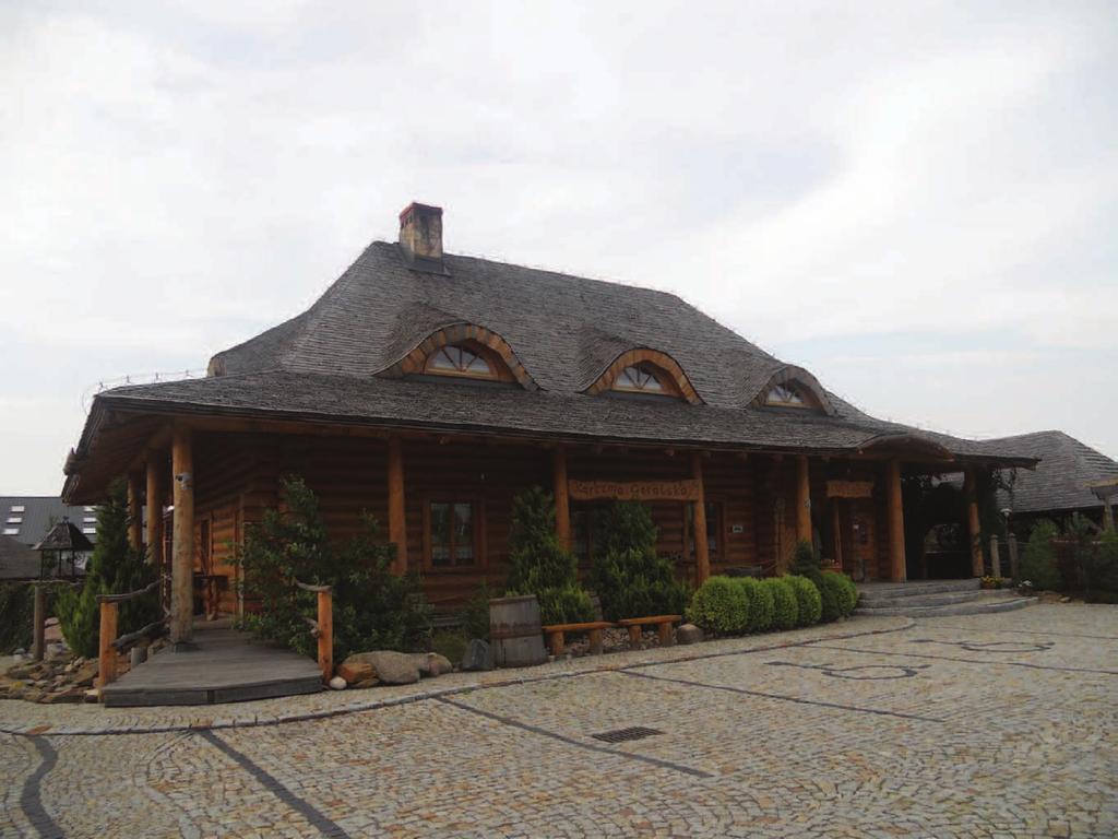 2. Rola architekta krajobrazu w kształtowaniu i ochronie środowiska naturalnego... 67 zmniejszenie wielkości ławy fundamentowej.