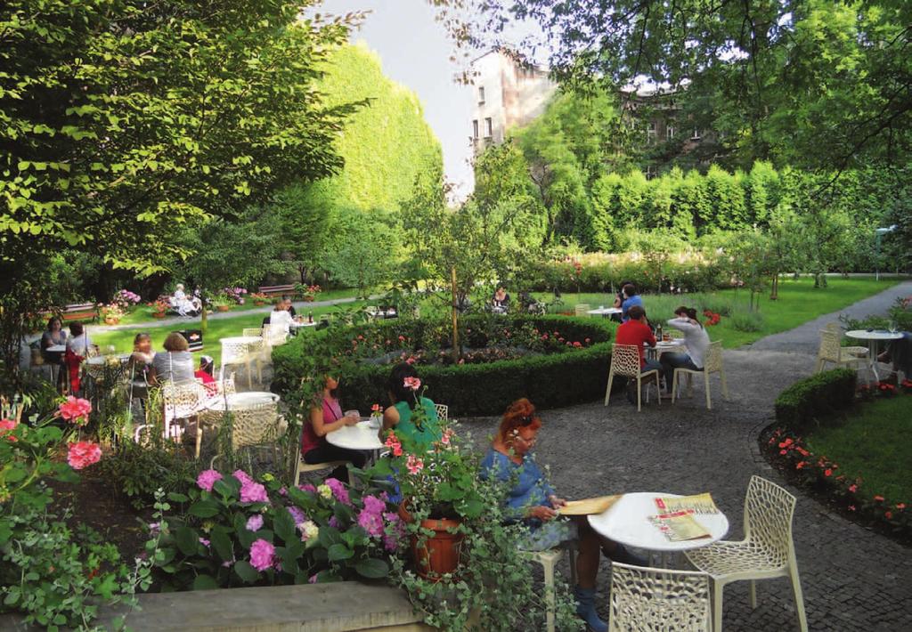 2. Rola architekta krajobrazu w kształtowaniu i ochronie środowiska naturalnego... 75 (ilustracja 15). Oba ogrody są przykładem restaurowania terenów zieleni.