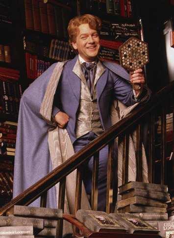 Gilderoy Lockhart (GL): Oczywiście! Praca nad ksiąŝka jest fantastycznym przeŝyciem. Z jednej strony troszeczkę męcząca, ale jakie za to jest wynagrodzenie.