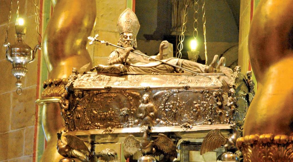 Święty Wojciech Wojciech urodził się około 956 r. w Libicach w Czechach w możnej arystokratycznej rodzinie Sławnikowiców. W 981 r. przyjął święcenia, a w 982 r.