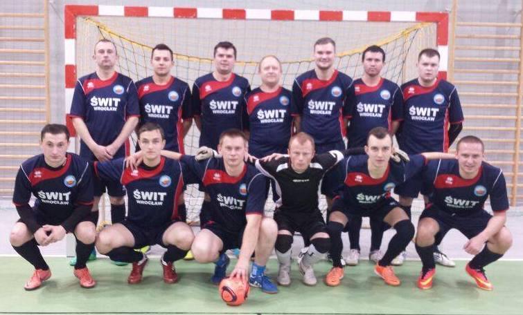 I Uczestnictwo zawodników klubu w imprezach sportowych w roku 2015: 1. Otwarty Turniej Piłki Nożnej o Puchar Burmistrza 2014/2015 w Oleśnicy.