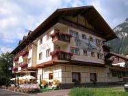 Włochy \ Val Di Fiemme \ Predazzo Oferta: PREDAZZO hotel Bellaria Terminy Brak wolnych miejsc Opis Opis regionu VAL DI FIEMME Dolina Płomieni Jedna z bardziej popularnych dolin Dolomitów, rozciąga