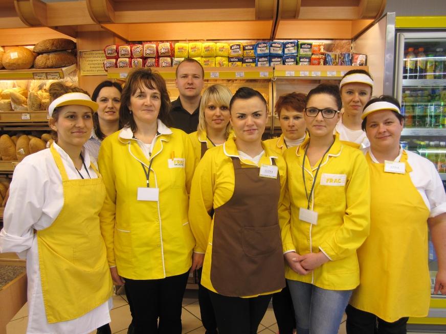 W sklepie Frac decyduje klient, a nie producent data aktualizacji: 2016.05.23 Pewien dentysta zamawia tu regularnie świńskie łby. Bierze po cztery na raz, bo jak mówi dobrze mu się na nich ćwiczy.