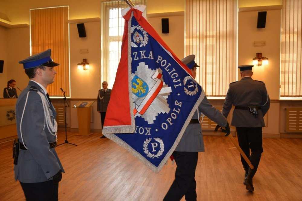 Drzwi w KWP Opole Spotkania/Projekty - Konkurs Policjant, który mi pomógł, - Delegacja