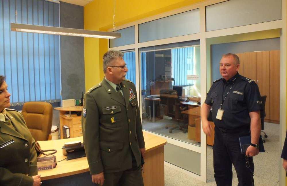 Komendant Śląskiego Oddziału Straży Granicznej w Raciborzu, Komendant Wojewódzki Policji w Katowicach, Komendant Karpackiego Oddziału Straży Granicznej w Nowym Sączu, Prezes Zarządu Głównego PTTK,