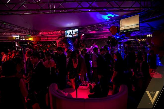 OFERTA LOŻE - ROOFTOP * DJ set Michaela Canitrot o 23.00 * widok fajerwerków z perspektywy 360 stopni. Loża 4 os.
