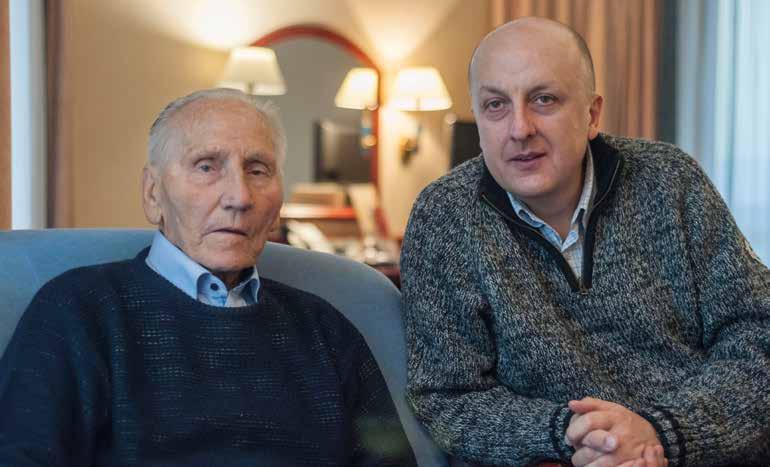 KIELCE LUDZIE Na zdjęciu Kazimierz Piechowski z dr Tomaszem Łączkiem. UCIEKINIER Z AUSCHWITZ cz.