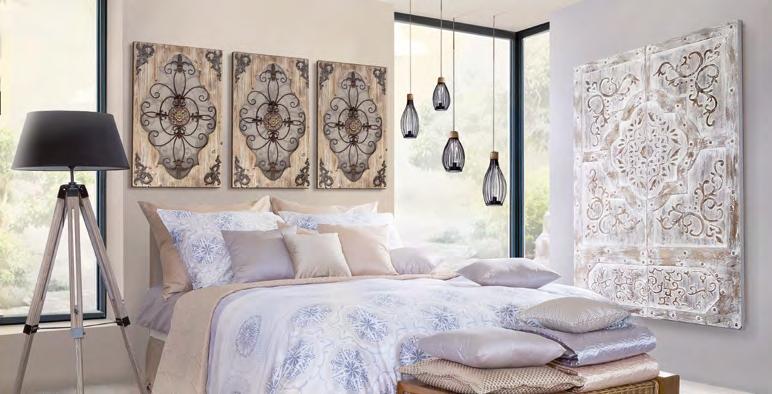 drewniana dekoracja ścienna zdobiona elementami kutymi 60x120 cm [93777] 289 * /szt. OBRAZ ROMA Obraz na płótnie imitujący drzwi w stylu shabby chic OBRAZ/ROMA/1A 50x150 cm 329 * /szt.