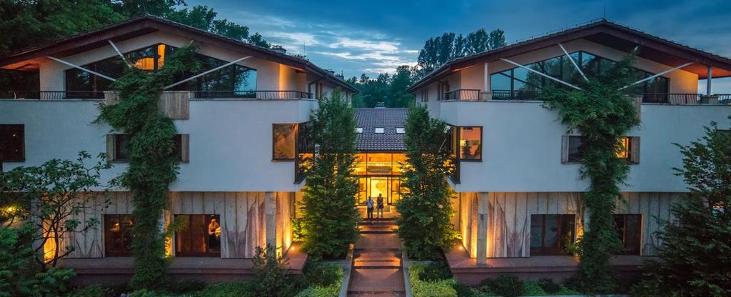 spa menu Wyłącznie w FARMONA Wellness & SPA: terapeuci z Indonezji i wyspy Bali, absolwenci najlepszych szkół masażu i naturalnych terapii w Azji unikalny program rytuałów piękna opracowany na