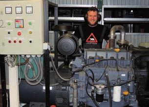 W ramach całorocznych prac prowadzone są obserwacje glacjologiczne, geodezyjne i hydrochemiczne.