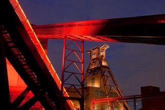 Kopalnia Zollverein Miejsce to stanowi przysłowiową wisienkę na torcie w całym przeprowadzonym projekcie rewitalizacji obszaru.