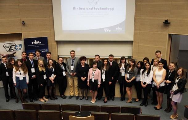 Koła naukowe prawo lotnicze EUROAVIA Rzeszów - organizacja Konferencji Lotniczej 2016 we współpracy ze Stowarzyszeniem Studentów Prawa ELSA Rzeszów z Uniwersytetu Rzeszowskiego w terminie 18-22