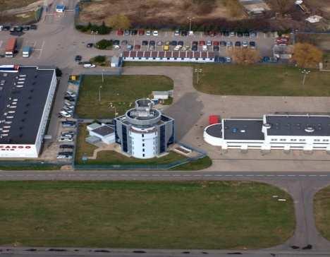 WOJSKO Lotnisko Dęblin -Budowa systemu nawigacji świetlnej typu CALVERT