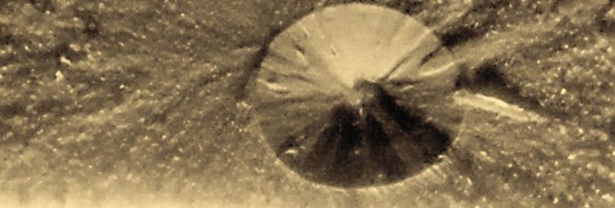 Pictures of fracture surfaces: virgin POM (a) and recycled rpom (b, c): after 4-, 6-processing kszta³ceñ, co skutkuje wiêksz¹ podatnoœci¹ wtórnego POM na kruche pêkanie.
