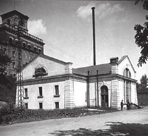 powstał Spichlerz, w latach 60. XIX w. obwód gigantycznych koszar obronnych obliczonych na 20 000 żołnierzy.