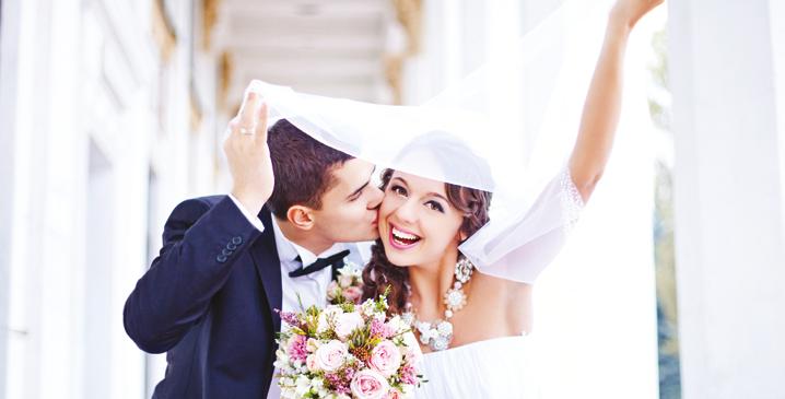 Wymarzona sceneria, eleganckie stroje i stylowe dodatki radość dla oczu, wykwintne potrawy uczta dla podniebienia,