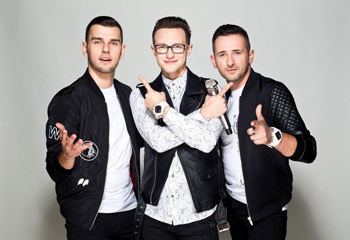 PRZEBOJOWE DEKADY - Koncert wypełniony polskimi i zagranicznymi przebojami trzech najlepszych muzycznych dekad - lat 60., lat 70. oraz lat 80. W repertuarze znajdują się piosenki m.in.