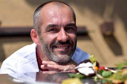 SMAK Stefan Unterkircher Włoski wizjoner kuchni, szef kuchni w najlepszych restauracjach włoskich i europejskich jest kulinarną gwiazdą 9 edycji Europejskiego Festiwalu Smaku.