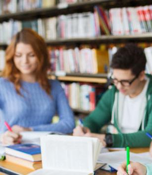 Informacja ogólna Podstawowym celem kształcenia w specjalizacji Komunikacja w środowisku europejskim jest przygotowanie studentów do uzyskania wysokich kompetencji umożliwiających im podjęcie pracy w