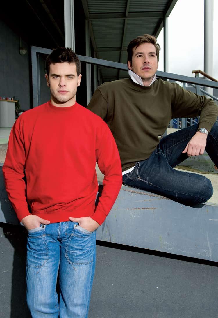 Double stitch on collar, sleeves and bottom. Lycra rib on collar, cuffs and bottom. 80% cotton - 20% polyester.
