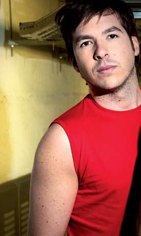 Gramatura: 150-155 g XXL Men sleeveless T-shirt. Shoulder to shoulder tape. Lycra rib.