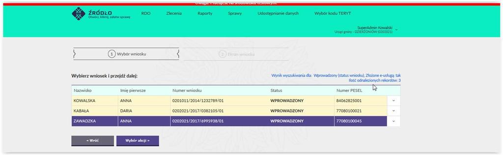 Otwórz wnioski poprzez kliknięcie przycisku Wnioski złożone e-usługą.