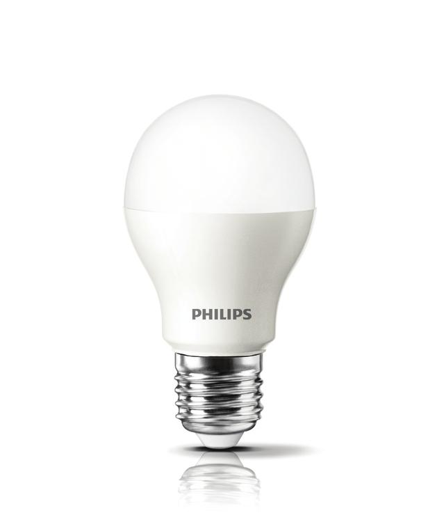 E27 i B22 Natychmiastwe pełne światł: żarówki LED firmy Philips zapewniają pełen pzim jasnści natychmiast p włączeniu Okres eksplatacji 15 000 gdzin Dstępne w wersjach temperatury