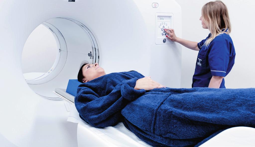 Pozytonowa emisyjna tomografia komputerowa (PET/CT) Badanie PET/CT jest szybkie, bezbolesne i bezpieczne. PET/CT to pozytonowa tomografia emisyjna połączona z tomografią komputerową.