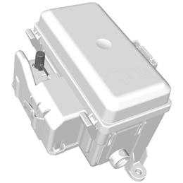 kumulator pojazdu E71368 1 2 Unieś pokrywkę dodatniego połączenia akumulatora. Patrz Przeglądy okresowe i obsługa (strona 126).