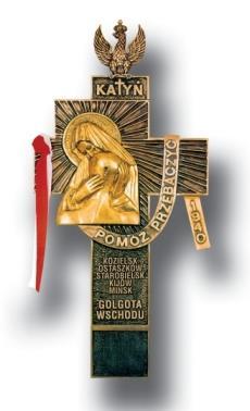zakluczonych. Na przeciwległym brzegu fiordu, oddalonym chyba prawie o kilometr, mieszkali Samowie, czyli Lapończycy. Któregoś dnia kilku z nich przybyło do komendy naszego obozu.