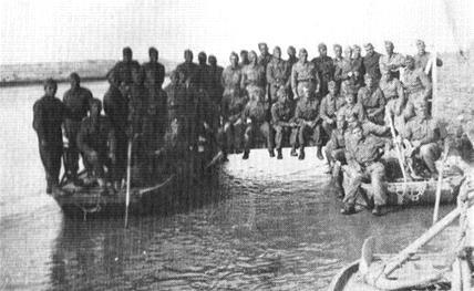 - Kresowej Dywizji Piechoty. 265 Jako pierwsza do walki nad rzeką Sangro w dniu 15.12.1943 r. weszła 1 Samodzielna Kompania "Commando".