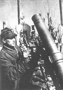 hitlerowskich i sforsowali Starą Odrę. Wojska niemieckie rozpoczęły odwrót. 1 Armia WP przeszła do ofensywy na Oranienburg i Berlin.