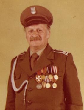 319. Sierżant sztabowy Stanisław Gojdź (w mundurze kombatanta). Po zdemobilizowaniu rozpocząłem poszukiwania rodziny na terenie Polski.