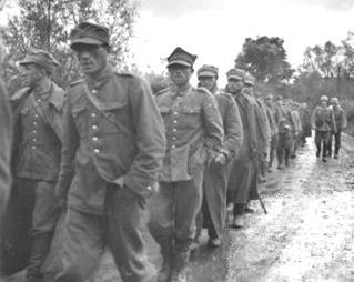 2. W niewoli niemieckiej Ciężkie boje wojny obronnej 1939 r., w których brali udział Gojdziowie pociągały za sobą tysiące poległych.