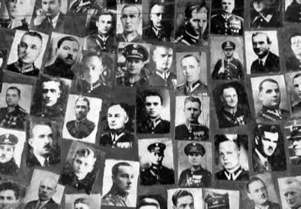 82. Fotografie polskich żołnierzy i policjantów. Jeńców wojennych w niewoli sowieckiej. Co pewien czas widzieliśmy też w górze samoloty wojskowe. Byliśmy głodni i bardzo spragnieni.