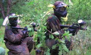 Akademia Paintballa i Survivalu Obóz strzelecko - survivalowy 12-15 / 15-18 lat survival leśny: trening przetrwania w trudnych, niesprzyjających warunkach terenowych i atmosferycznych: schronienie -