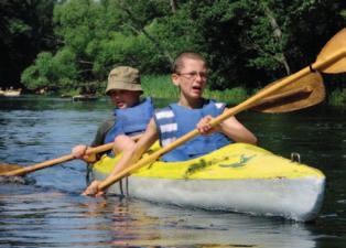 mini kurs windsurfingu dla początkujących: część praktyczna: zajęcia wypornościowe na deskach (utrzymanie równowagi na desce bez żagla), pozycja wyjściowa, podnoszenie pędnika z wody, obroty deską na