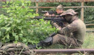 siły specjalne Obóz asg 12-15 / 15-18 lat Air Soft Gun: zajęcia z użyciem broni skonstruowanej w celu realnego odwzorowania pola walki (repliki broni ASG to wierne kopie oryginałów, pod względem