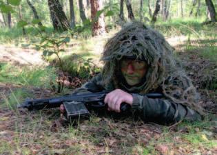 UNIVERSAL SOLDIER obóz militarny z laserowym paintballem 12-15 / 15-18 lat elektroniczny paintball Laser Tag: symulacja pola walki z wykorzystaniem wojskowych, elektronicznych symulatorów broni.