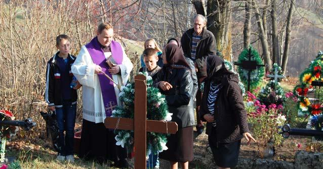 Barbara Breabăn Odwiedziliśmy groby bliskich 1 listopada w Kościele Katolickim obchodzony jest dzień Wszystkich Świętych. Listopadowe święto swoje korzenia ma w początkach chrześcijaństwa. Już w IV w.