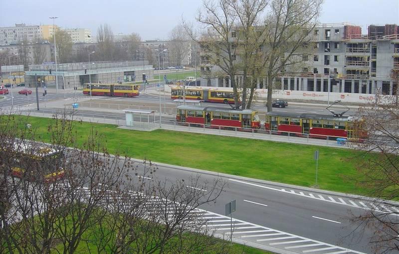 Przystanek oddalony od skrzyżowania i