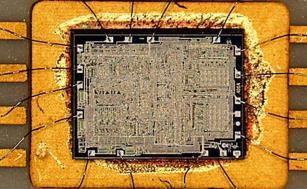 4100, 1970 pamięć dynamiczna RAM (1024 bity) Intel, symbol 1103, 1971 opracowanie pierwszego mikroprocesora 4-bitowego Intel 4004,