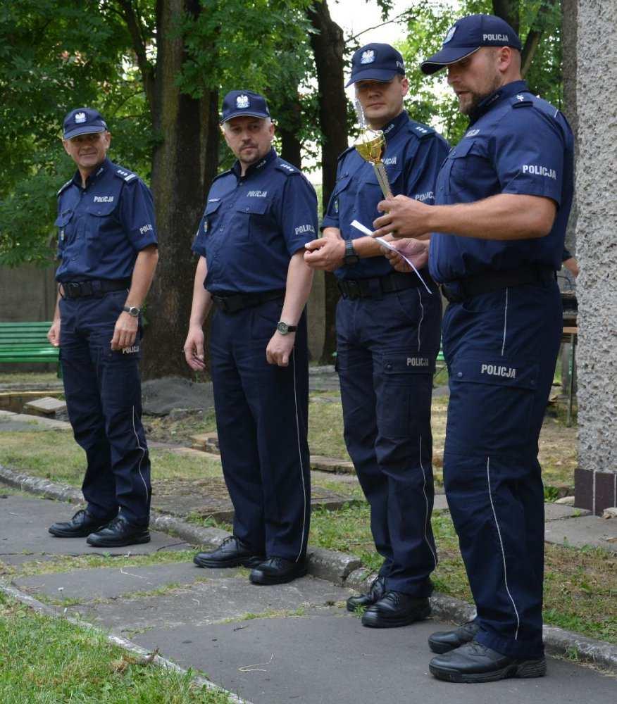 Jarosław Kaleta. Najlepsi przewodnicy z psami w konkurencji szukania zapachów narkotyków i szukania zapachów materiałów wybuchowych pojadą na mistrzostwa Polski do Legionowa.