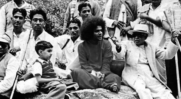 Zima 2013 JJMedytacja Dyskurs Bhagawan Śri Sathya Sai wygłoszony latem 1972 roku w ramach Summer Showers wykładów dla studentów w aszramie Brindawan.