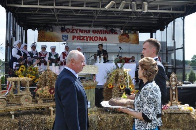 Inauguracja roku szkolnego w gminnych placówkach oświatowych W dniu 1 września w trzech szkołach gminy Przykona zadźwięczał dzwonek obwieszczający rozpoczęcie nowego roku szkolnego.