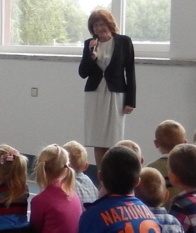 W dniu 1 września 2014 roku w Szkole Podstawowej w Sarbicach odbyła się uroczysta inauguracja roku szkolnego 2014/2015.
